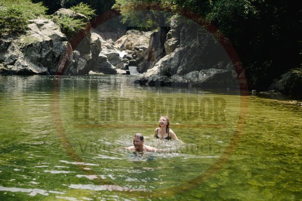 Entre rocas y montañas se enconde La Poza Encantada, un lugar para desconectarse del mundo y conectar con la naturaleza. Derechos Reservados/ELINFORMADOR