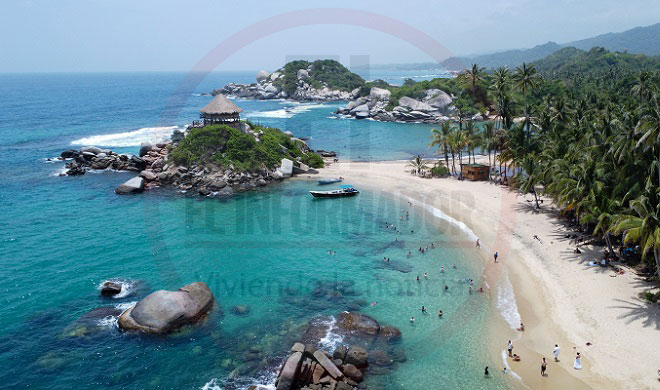 Playa Cabo San Juan es uno de los destinos turísticos más populares del Parque Tayrona, destacado por su exuberante vegetación y gran variedad de flora y fauna. Derechos Reservados/ELINFORMADOR