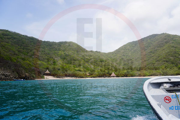 Con su entorno natural virgen, Playa Guachaquita (Wachakyta) es el lugar perfecto para quienes buscan una experiencia auténtica y exclusiva en el corazón del Caribe colombiano.
