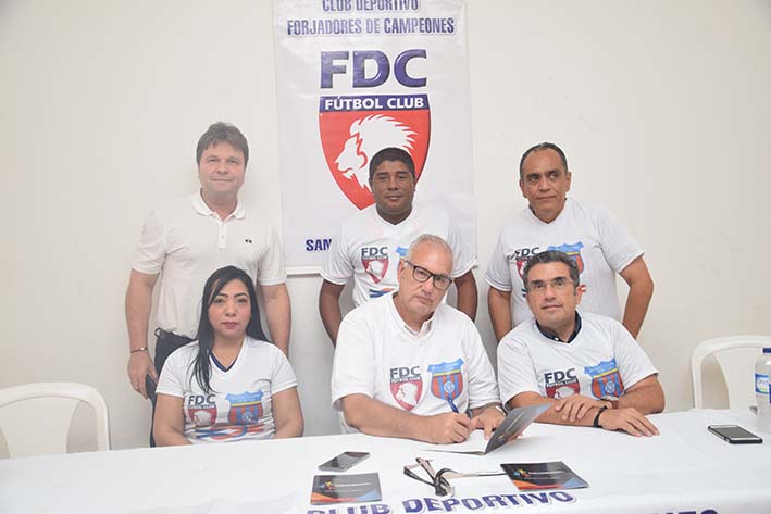 Convenio entre  FDC, Atlético Colombia en el centro deportivo La Caja.