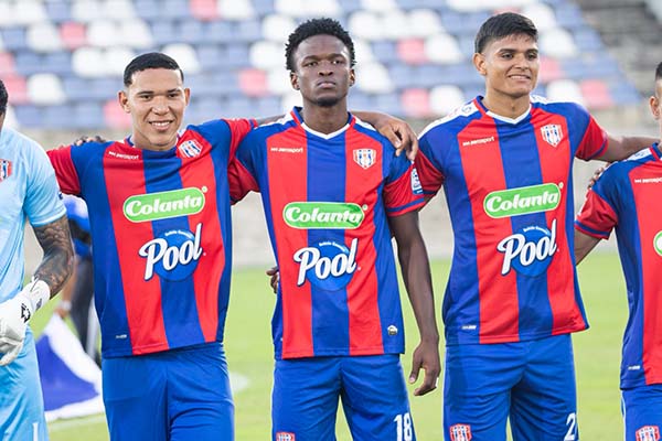 Jugadores del Unión antes de afrontar un partido en el torneo de la B. Foto Unión Magdalena SA en Facebook