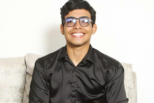 “Kirlean Olivo, creador de We Are Lean, un emprendimiento samario que impulsa marcas con creatividad, fotografía y visión estratégica.” (Foto suministrada por Kirlean Olivo)