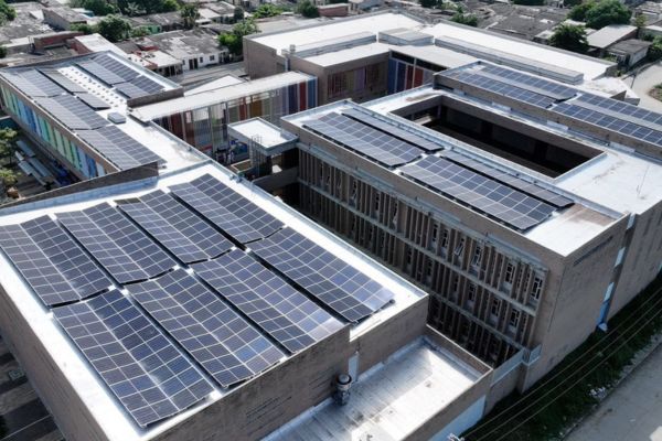 Durante la inspección más reciente, se verificó un progreso importante en  la infraestructura que soportará el sistema energético comunitario. Foto Alcaldía de Barranquilla