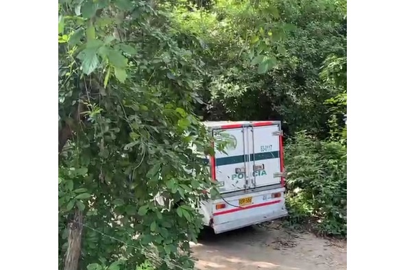 Hallazgo De Cuerpo Sin Vida En Bolsas Negras En La Vía Minca 0835