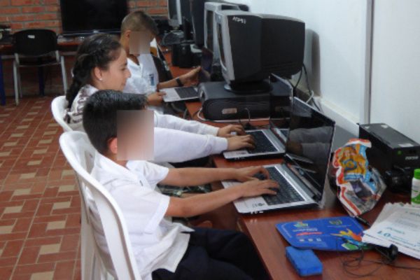 Foto referencia de una sala de informática en una escuela rural del Magdalena. Foto Gobernación