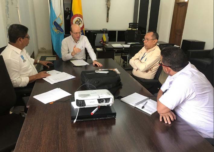 Los tres líderes de las localidades del Distrito, se sentaron por primera vez con el alcalde encargado Andrés Rugeles, en la Alcaldía de Santa Marta.