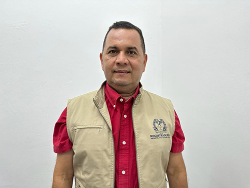 César Augusto Bocanegra Sanchez, delegado de la Registraduría Nacional. 