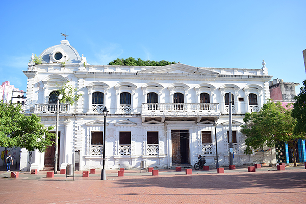 Antiguo Palacio Municipal ubicado en la calle Santodomingo (calle 16) con carrera cuarta en donde funcionó por muchos años el Concejo de Santa Marta.