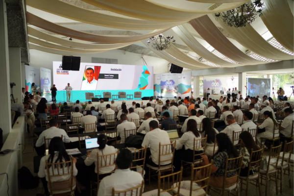 Primera jornada de la reunión de los gobernantes del Caribe realizada en el Club Campestre de Montería.