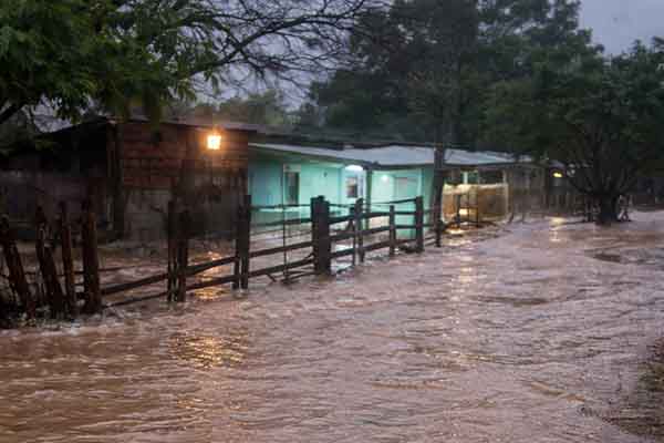 Inundaciones en zona rural de Ariguaní, en el corregimiento de Tres esquinas. Foto cortesía Alcides Macías 