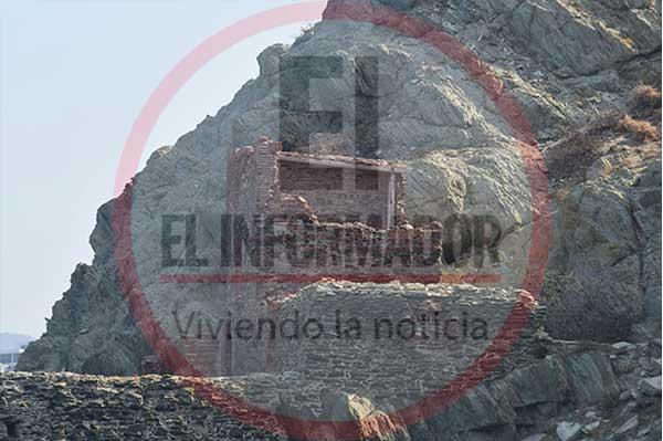 El cuarto ubicado en la parte alta del cerro conserva su estructura, pero sus bases se están socavando.