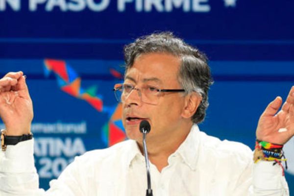 El presidente de Colombia, Gustavo Petro, habla durante el Foro Económico Internacional América Latina y el Caribe 2026 este miércoles, en Ciudad de Panamá (Panamá). Petro propuso "un pacto fundamental por la vida y la libertad en las Américas", al intervenir en la segunda edición del Foro Económico Internacional América Latina y el Caribe, que se celebra en Ciudad de Panamá. EFE/ Bienvenido Velasco