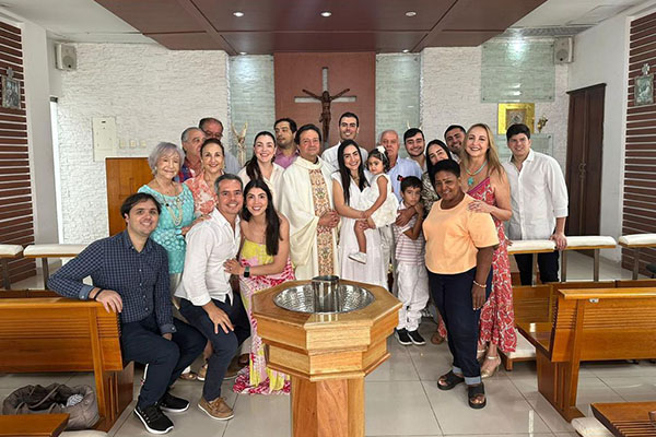 Carlos A. Manrique Vives, Gloria Ortega de Andreis, Carlos Alberto Manrique, Ricardo Cardoso, Emilio Díaz, Diana Cardoso, Joselina Manrique, Gloria Cardoso, Ricardo Cardoso, Ricardo Cardoso M., padre Miguel Angel Arévalo, María Pinedo Manrique, Emilia Palacio Pinedo, Nicolas Palacio Trujillo, Hernando Pinedo Vidal, David José Pinedo, Juan Federico Bateman, Rosa V Pinedo, Carlos David Pinedo, Celso Castro, Rosana Manrique Ortega y Esperanza Altamiranda. Carlos A. Manrique Vives, Gloria Ortega de Andreis, Carlos Alberto Manrique, Ricardo Cardoso, Emilio Díaz, Diana Cardoso, Joselina Manrique, Gloria Cardoso, Ricardo Cardoso, Ricardo Cardoso M., padre Miguel Angel Arévalo, María Pinedo Manrique, Emilia Palacio Pinedo, Nicolas Palacio Trujillo, Hernando Pinedo Vidal, David José Pinedo, Juan Federico Bateman, Rosa V Pinedo, Carlos David Pinedo, Celso Castro, Rosana Manrique Ortega y Esperanza Altamiranda.