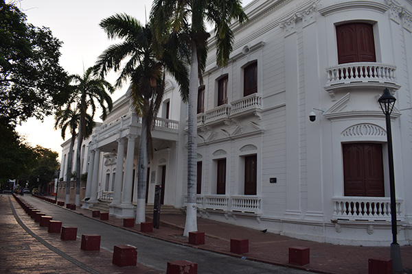 Edificio del Palacio de Justicia, ubicado en la calle San Antonio (calle 20), entre la calle del Río (carrera segunda) y tercera.