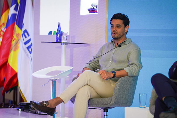 Luis Alejandro Dávila, Vicepresidente de Turismo de Procolombia en un conversatorio realizando su alocución. Luis Alejandro Dávila, Vicepresidente de Turismo de Procolombia en un conversatorio realizando su alocución.Luis Alejandro Dávila, Vicepresidente de Turismo de Procolombia en un conversatorio realizando su alocución.