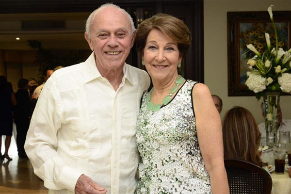 En la gráfica José Lacouture Dangond junto con su esposa Celina Gutiérrez de Dangond. 