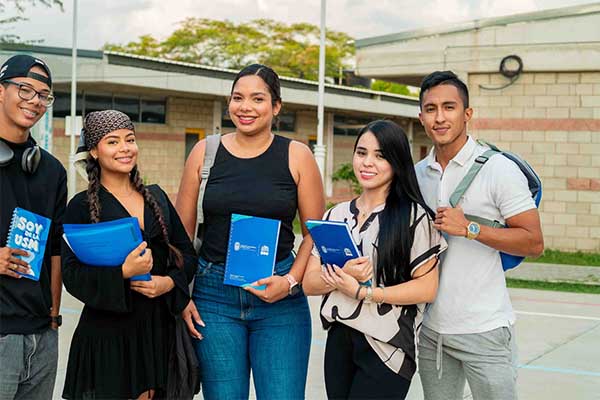 La USM quiere más jóvenes que crean en sí mismos y que más familias vean en la educación una oportunidad real de transformación. Ese es el regalo que la USM entrega hoy a Santa Marta: un lugar donde los sueños pueden convertirse en proyectos de vida.