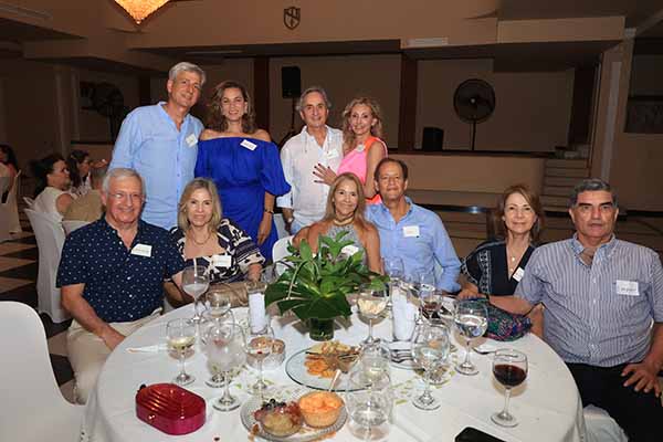 María Teresa Rojas, Rafael Pérez, Manuel Infante, Silvia Vives Pinedo, Carlos Alfredo Méndez, María Teresa Vives, Patricia Vives, Jaime Solano, Silva Rosa Vives, José Gregorio Sánchez.