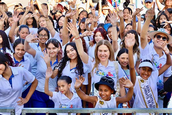 El Carnaval del Río se vivió como una jornada de conciencia ambiental y celebración colectiva a orillas del Manzanares. Comparsas, actividades recreativas y mensajes pedagógicos acompañaron la fiesta popular. La iniciativa resaltó la importancia de proteger este afluente como fuente de vida para la ciudad.