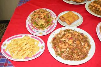 Los platos tradicionales de este restaurante son el arroz a la valenciana que lleva como ingredientes, camarón, jamón, verduras, salsas y un cuarto de pollo que lo acompaña. Derechos Reservados/ELINFORMADOR