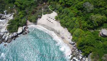Playa Cañaveral una de las más hermosas del Parque Tayrona y la que más restricciones tiene. Derechos Reservados/ELINFORMADOR