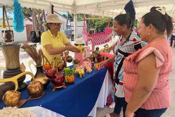 Daniel Guevara Camargo, gestor de comunicaciones; Iris Patricia Alemán y Clara Bello, gestoras empresariales; y Carlos Alberto Linero, coordinador de la Agencia de Empleo de Cajamag. Foto: derechos reservados/ELINFORMADOR