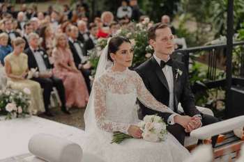 En la gráfica los recién casados, Jaime José Solano Vives y Alejandra Hernández Fernández. 